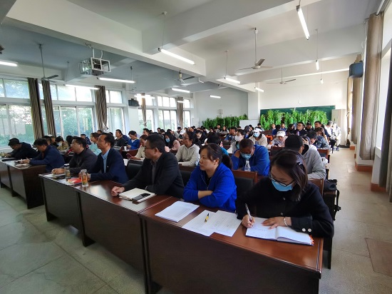 说明: C:\Users\Administrator\Desktop\今年会jinnianhuicom举行《习近平谈治国理政》(第四卷)宣讲报告会\今年会jinnianhuicom举行《习近平谈治国理政》(第四卷)宣讲报告会\IMG_20221012_140517.jpg