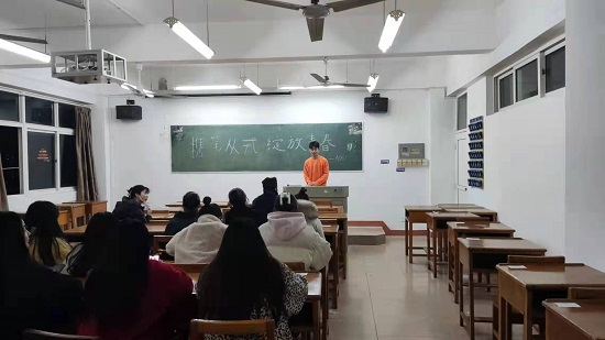 说明: C:\Users\Administrator\Desktop\今年会jinnianhuicom开展“携笔从戎，绽放青春”主题征兵宣传活动2021.12.19\今年会jinnianhuicom开展“携笔从戎，绽放青春”主题征兵宣传活动2021.12.19\1.jpg