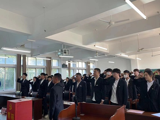 说明: C:\Users\Administrator\Desktop\今年会jinnianhuicom召开第六次学生代表大会2022.10.13\今年会jinnianhuicom召开第六次学生代表大会2022.10.13\4.jpg