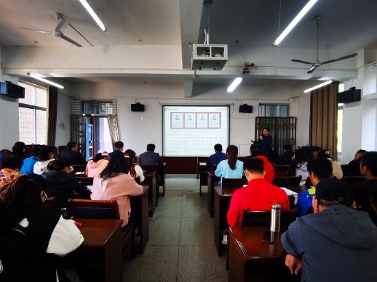 说明: C:\Users\Administrator\Desktop\今年会jinnianhuicom举行《习近平谈治国理政》(第四卷)宣讲报告会\今年会jinnianhuicom举行《习近平谈治国理政》(第四卷)宣讲报告会\IMG_20221012_140554.jpg