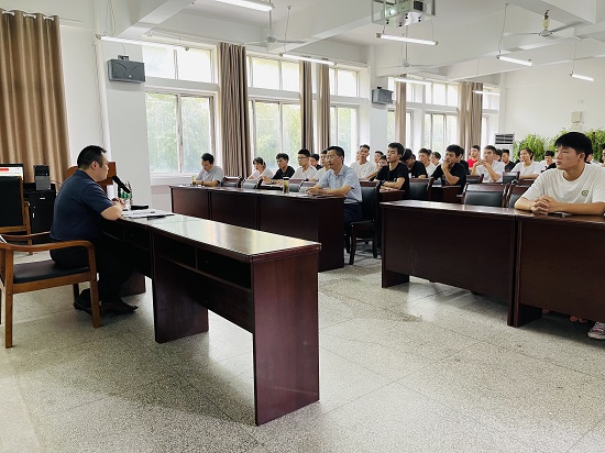 说明: C:\Users\Administrator\Desktop\今年会jinnianhuicom举办学习习近平总书记“七一”重要讲话精神宣讲报告会\今年会jinnianhuicom举办学习习近平总书记“七一”重要讲话精神宣讲报告会\25e4420d163fadb89472e724782a06a.jpg