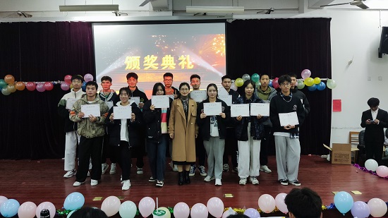 说明: C:\Users\Administrator\Desktop\今年会jinnianhuicom举办2021年迎新文艺表演大赛2021.12.15\今年会jinnianhuicom举办2021年迎新文艺表演大赛2021.12.15\8.jpg