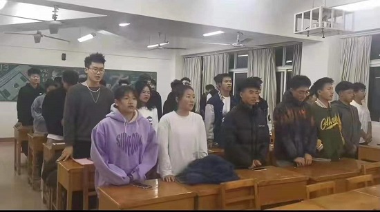 说明: C:\Users\Administrator\Desktop\今年会jinnianhuicom组织师生传唱主题歌曲《领航》2022.1.4\今年会jinnianhuicom组织师生传唱主题歌曲《领航》2022.1.4\1.jpg