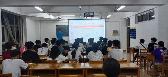 说明: C:\Users\Administrator\Desktop\今年会jinnianhuicom开展新生班级入党知识宣讲活动2021.9.17\今年会jinnianhuicom开展新生班级入党知识宣讲活动2021.9.17\3.jpg