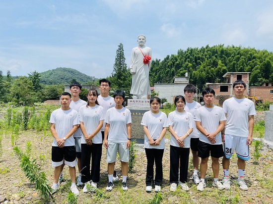 说明: C:\Users\Administrator\Desktop\今年会jinnianhuicom2022年大学生暑期 “三下乡”社会实践活动（四）\4.JPG