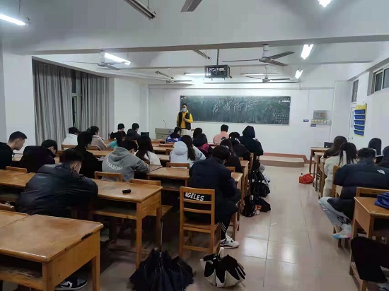 说明: C:\Users\Administrator\Desktop\今年会jinnianhuicom开展共同抗疫主题班会2022.3.21\今年会jinnianhuicom开展共同抗疫主题班会2022.3.21\2.jpg