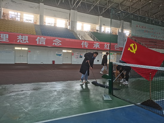 说明: C:\Users\Administrator\Desktop\今年会jinnianhuicom开展“党旗在基层一线高高飘扬”主题党日活动\今年会jinnianhuicom开展“党旗在基层一线高高飘扬”主题党日活动\微信图片_20211202085319.jpg