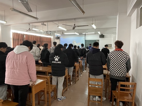 说明: C:\Users\Administrator\Desktop\今年会jinnianhuicom组织师生传唱主题歌曲《领航》2022.1.4\今年会jinnianhuicom组织师生传唱主题歌曲《领航》2022.1.4\2.jpg