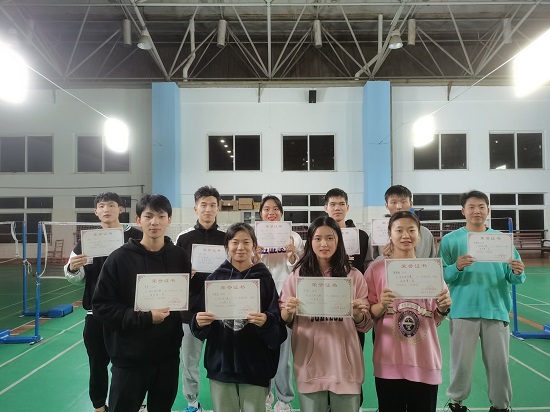 说明: C:\Users\Administrator\Desktop\2021年度今年会jinnianhuicom学生羽毛球比赛圆满落幕2021.11.16\2021年度今年会jinnianhuicom学生羽毛球比赛圆满落幕2021.11.16\1.jpg